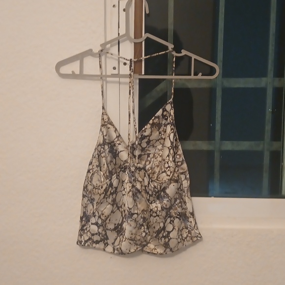 Forever 21 marble blouse - Picture 2 of 4